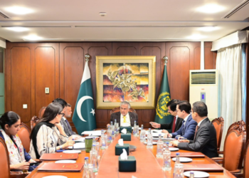 Dar reviews preparations for Pakistan’s upcoming multilateral engagements