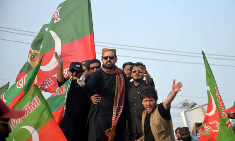 KP CM Afridi vows to reach Karachi amid PTI rally restrictions
