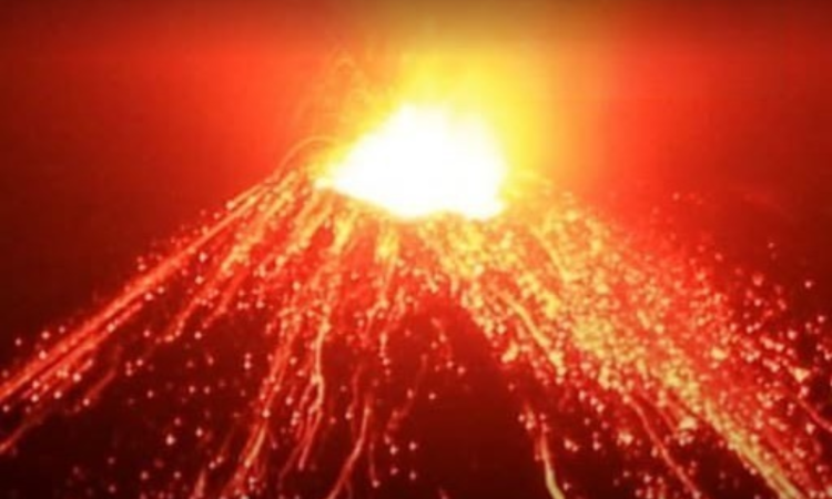 Mount Anak Krakatau eruption disrupts flights, schools and fishing in Indonesia