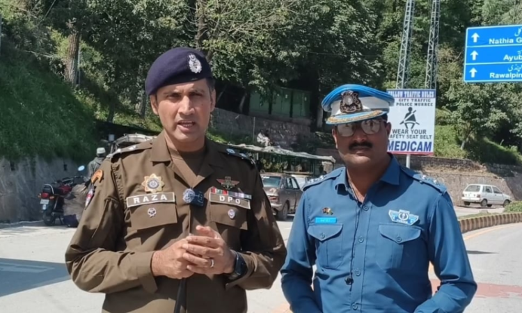 Murree police intensify crackdown after school van fire, issue over 11,000 challans