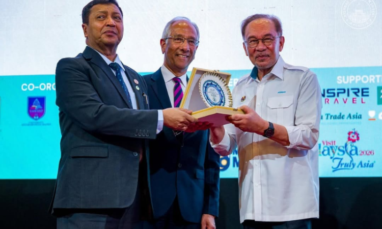 Malaysian PM appreciates OIC-COMSTECH initiatives, discusses science and technology summit