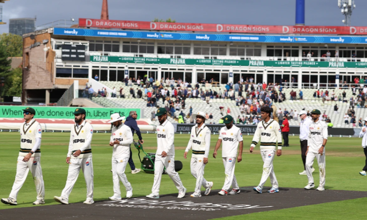 Pakistan fined 50% of match fee, lose 11 WTC points for slow over-rate