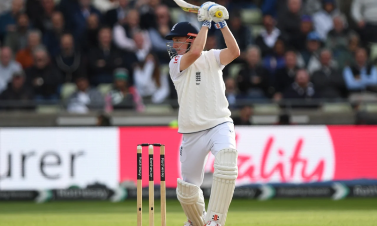 England edge ahead after Pakistan bowled out for 133 on opening day