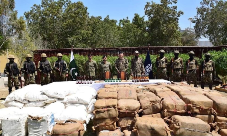 Navy, Coast Guards thwart smuggling attempt in Balochistan