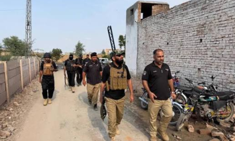 Cop martyred, two injured in Peshawar CTD encounter