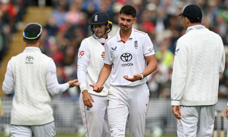 England register fifth-highest first-innings lead over Pakistan