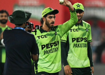 Arafat Minhas takes six as Pakistan thrash England by 87 runs