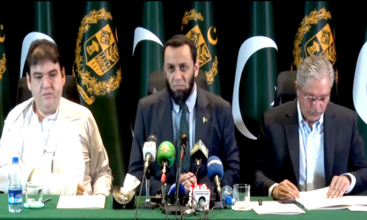 Tarar accuses KP government of poor governance as federal-PTI tensions escalate