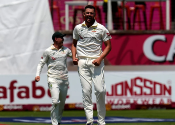 Hazlewood’s six-wicket haul powers Australia to 214-run win over South Africa