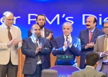PM announces distribution of 500,000 Chromebooks to students over two years
