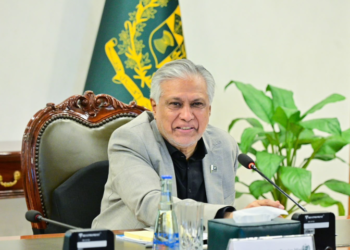 Dar reviews preparations for Pakistan-Oman Joint Ministerial Commission session