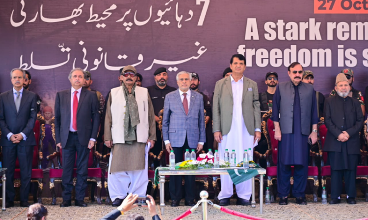 Ishaq Dar reaffirms Pakistan’s support for Kashmiris on Black Day