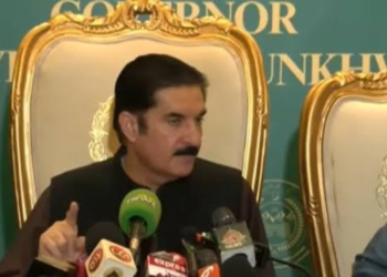 KP governor pledges police support, pay raise under new setup