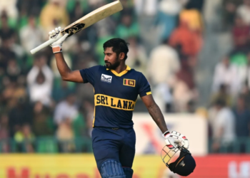 Sri Lanka set 326-run target for Pakistan in tri-series final