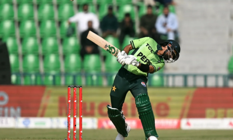 Pakistan register second-lowest ODI total at Gaddafi Stadium