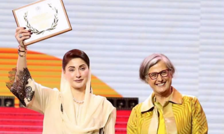 Maryam Nawaz receives UN-Habitat Scroll of Honour Award for housing initiative