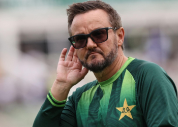 Mike Hesson likely to continue as Pakistan Test coach for Sri Lanka series