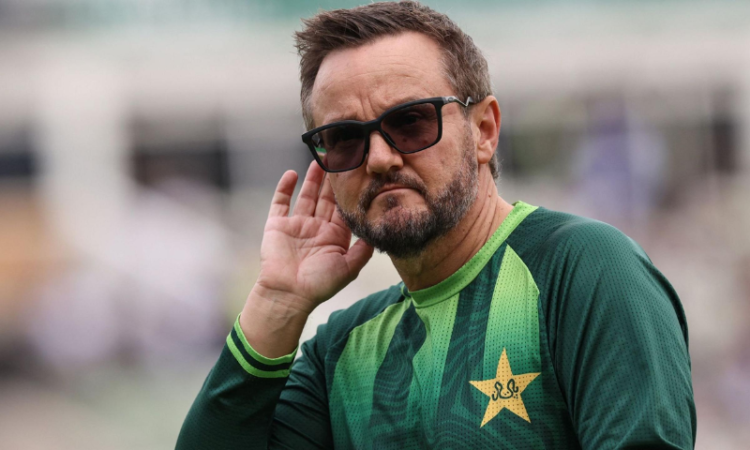 Mike Hesson likely to continue as Pakistan Test coach for Sri Lanka series