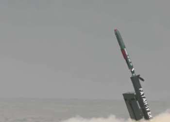 Pakistan successfully tests extended version of Fatah-4 cruise missile