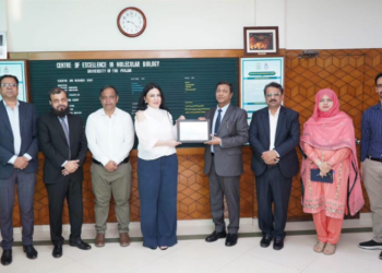 OIC-COMSTECH chief reviews genome editing training, research collaboration at Punjab University