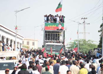 PTI march resumes as Sohail Afridi leads convoy towards Kohat