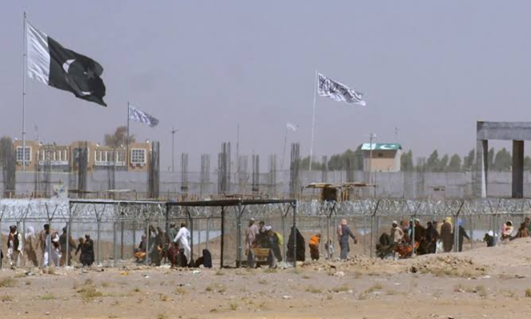 Pakistan responds to Afghan Taliban firing along Upper Kurram border
