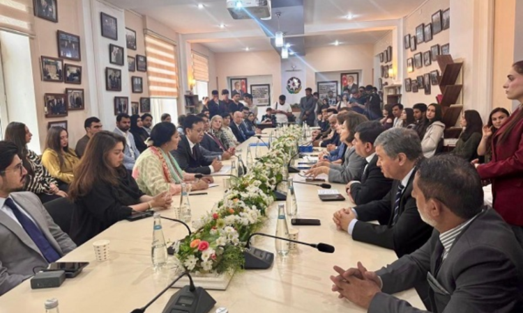 Pakistan, Azerbaijan showcase literary ties through Urdu-Azerbaijani translations