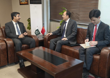 PM’s coordinator, Chinese diplomat discuss trade and investment cooperation