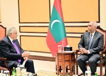 Ishaq Dar meets Maldives president, discusses expanding bilateral cooperation