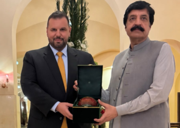 Romanian Ambassador meets Governor Punjab to discuss bilateral cooperation