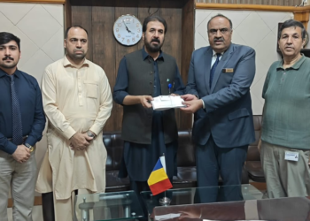 Romanian Consulate extends financial assistance to families of Peshawar school tragedy victims