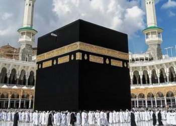 Saudi Arabia denies suicide bomber report at Grand Mosque in Makkah